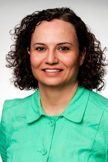 Arezou Heshmati, MD Profile Headshot