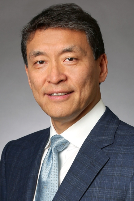 Dan D Riew, MD Profile Headshot